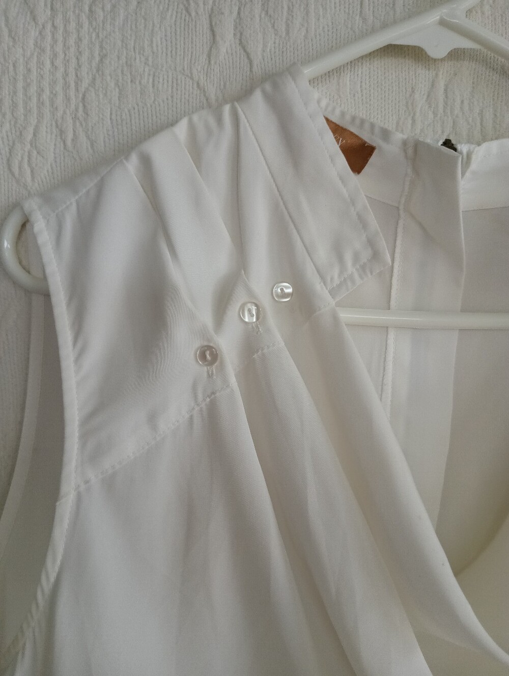 Ellen Tracy Off White Drape Neck Blouse Button Shoulder Short Collar Elegant 1x - Picture 4 of 9